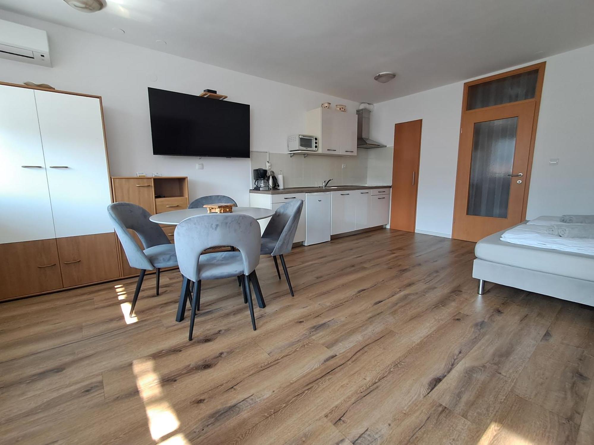 Apartment Honey Bee With Sauna Kobarid Exterior foto
